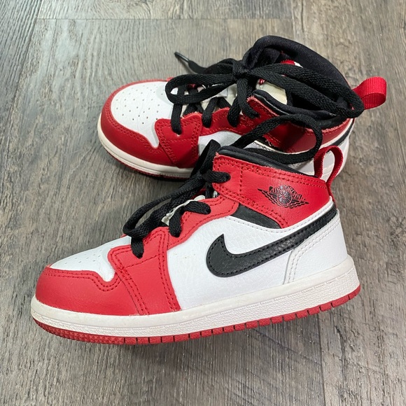 Jordan Other - NIKE Air Jordan 1 Mid Chicago Toddler Sneakers